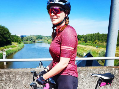 Ik fiets mee voor Bindkracht voor mijn neefje. Alle beetjes helpen.